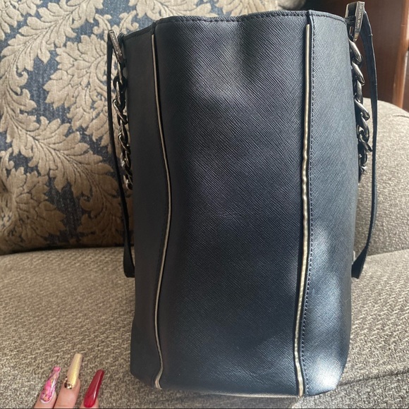 Authentic MK bag - Picture 5 of 12